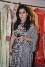 Kajol at designer preview at Zarine Khan_s Fizaa in Juhu, Mumbai on 17th Oct 2012 (95).JPG